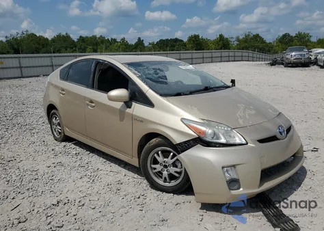 2010 Toyota Prius z USA, uszkodzony, nr VIN JTDKN3DU5A1026291